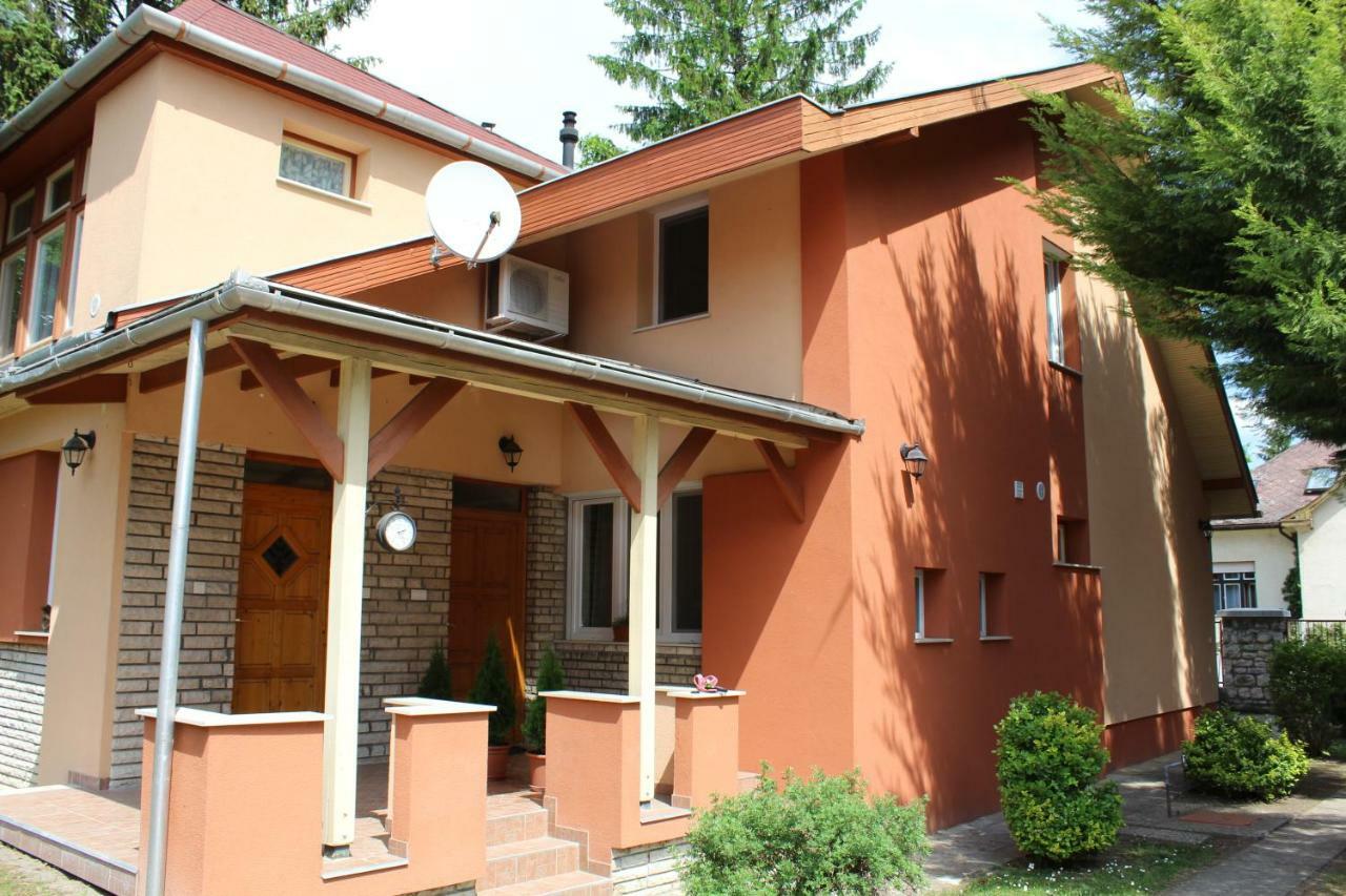 Strigonia Apartman Strigoniu Exterior foto