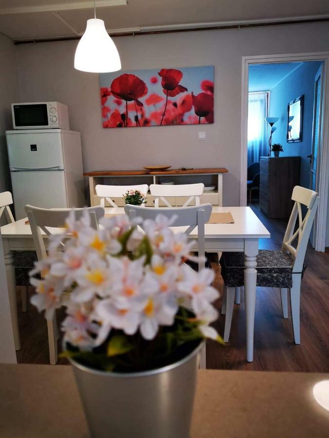 Strigonia Apartman Strigoniu Exterior foto